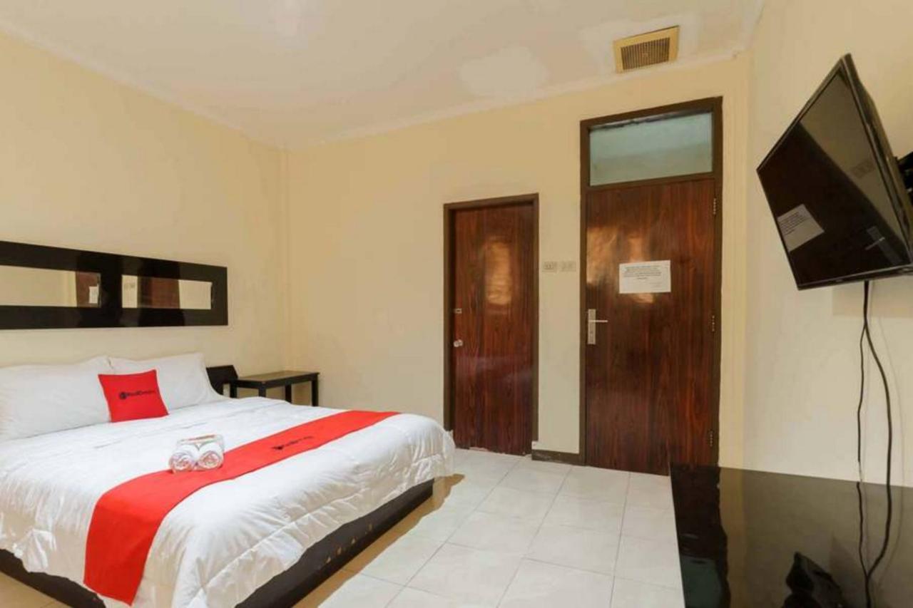 Reddoorz @ Dwipa Wisata Hotel 반다르 람풍 외부 사진